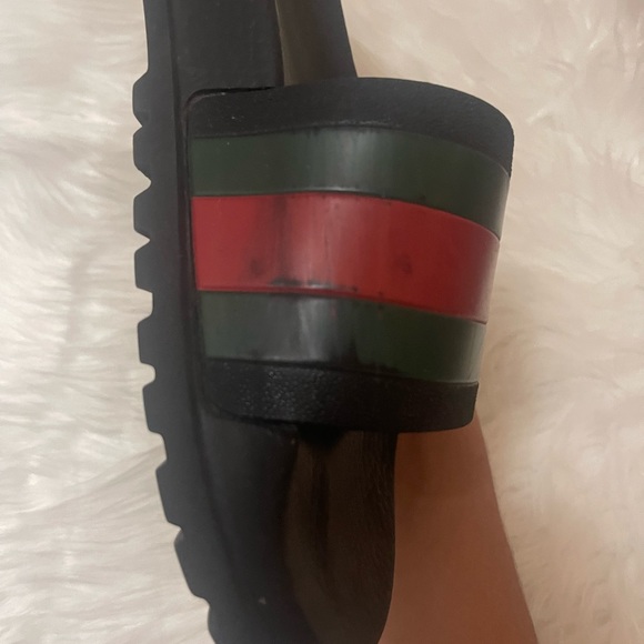 Authentic Mens Gucci slides - Picture 4 of 9